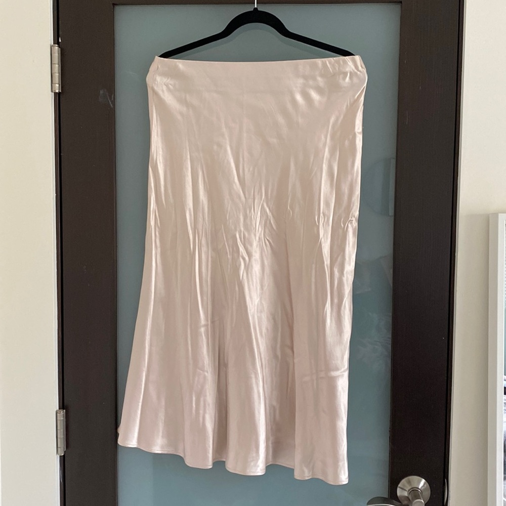 H&M Light Pink Midi Skirt